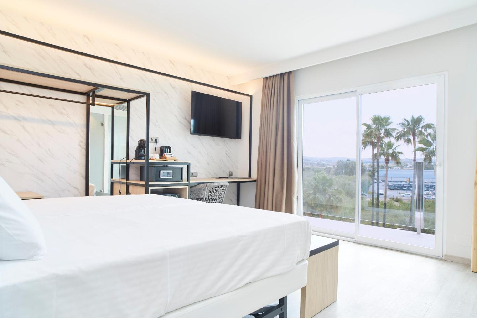 Invisa Hotel Es Pla - Adults Only San Antonio  Ngoại thất bức ảnh
